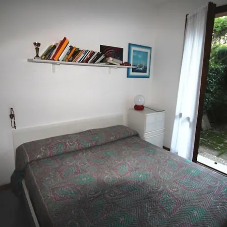 Locazione Turistica Villaggio 5 Terre.1 *